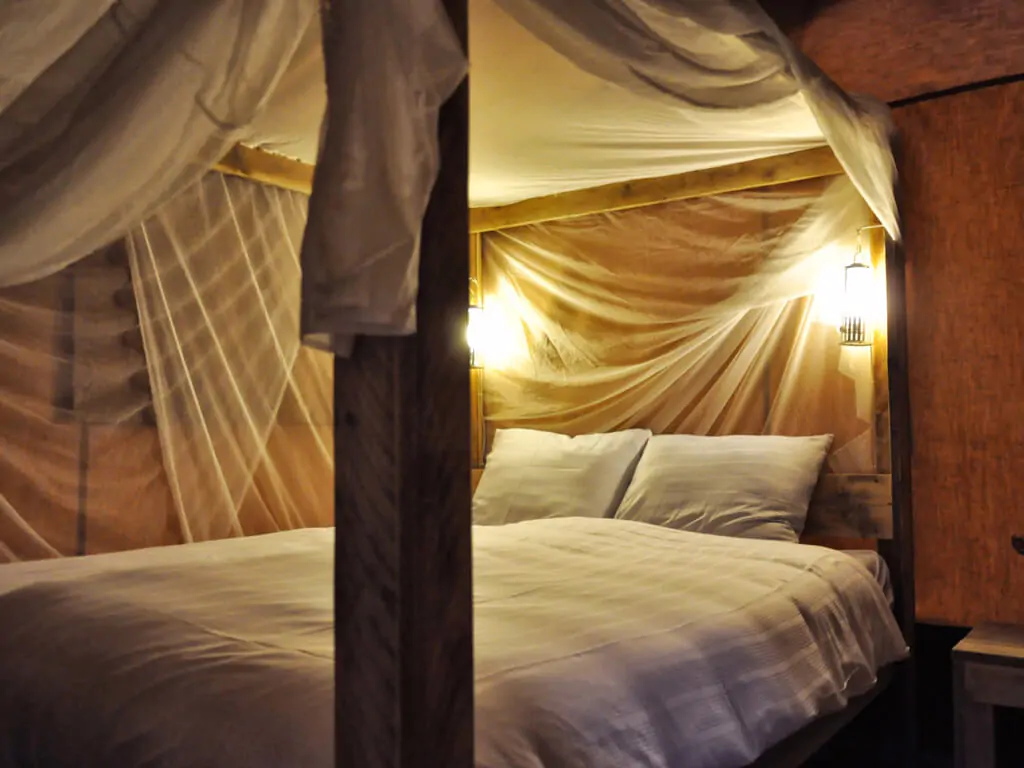 glamping-tent-sunlodge-bintulu-interior-bedroom-double-bed