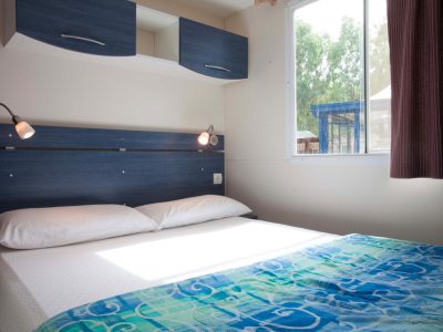 mobile-home-blu-romantic-interior-bedroom