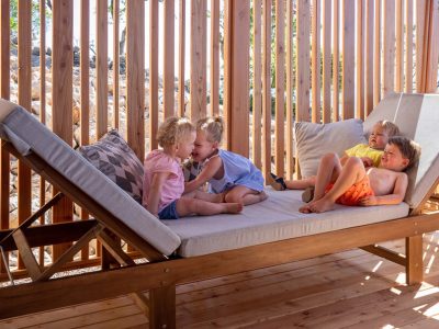 mobile-home-sunlodge-catalpa-exterior-terrace-i-2