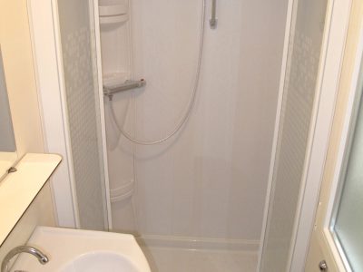 mobile-home-sunlodge-redwood-interior-bathroom-8