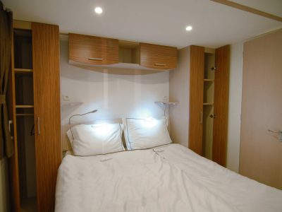 mobile-home-sunlodge-redwood-interior-bedroom-9