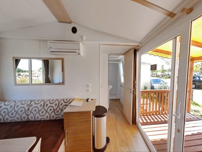 sun-lodge-aspen-mobile-home-interior-living-room-12