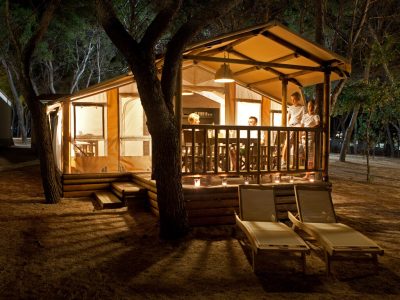 sunlodge-safari-tent-exterior-night-time-4