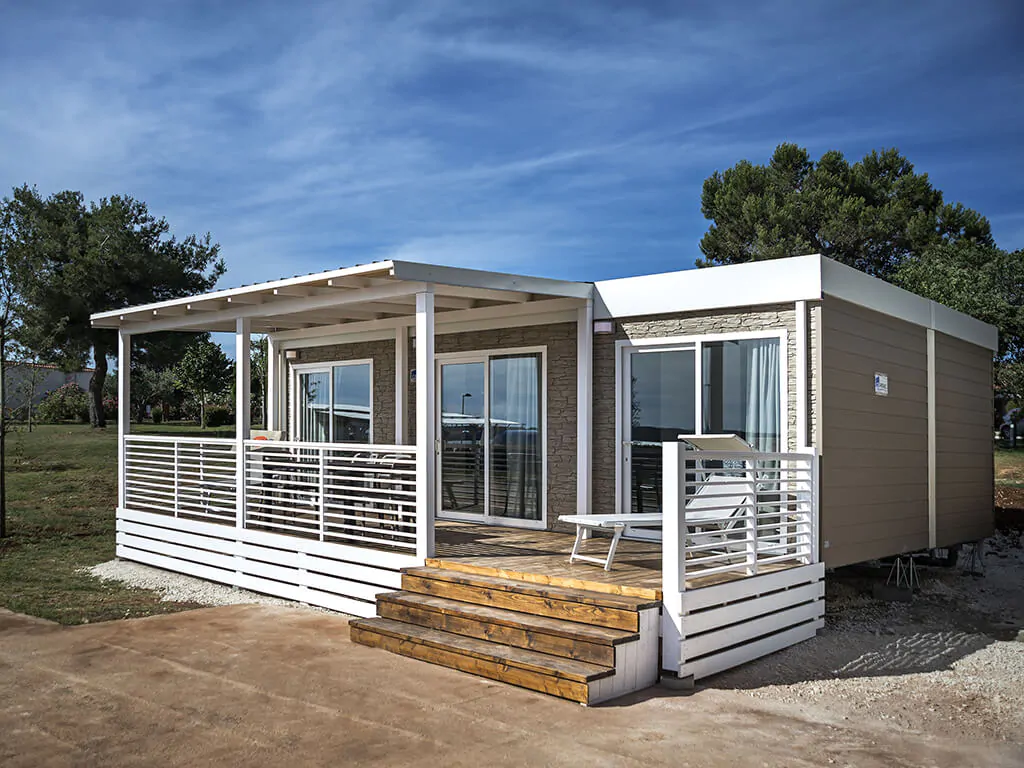 campsite-bivillage-mobile-home-brioni-beach-exterior-terrace