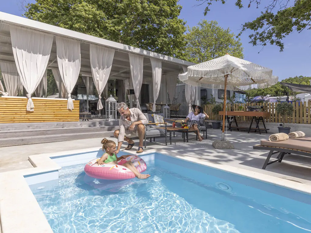 campsite-polidor-villa-superior-outdoor-pool