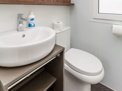 strasko-mobile-home-adria-superior-interior-bath-room-2