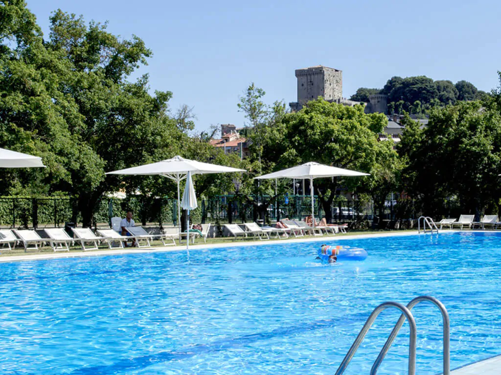 campsite-parco-delle-piscine-the-view-pool