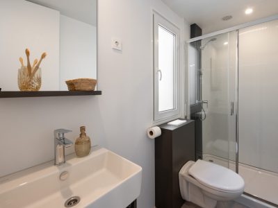 banki-green-istrian-village-mobile-home-interior-bathroom