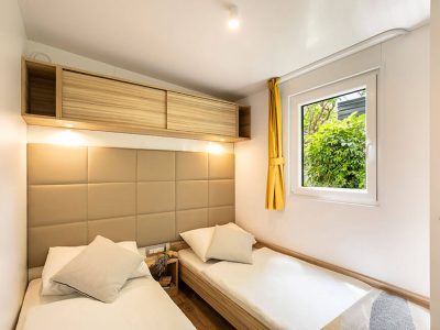 baska-beach-sunny-beach-home-for-4-2-interior-bedroom-single-beds