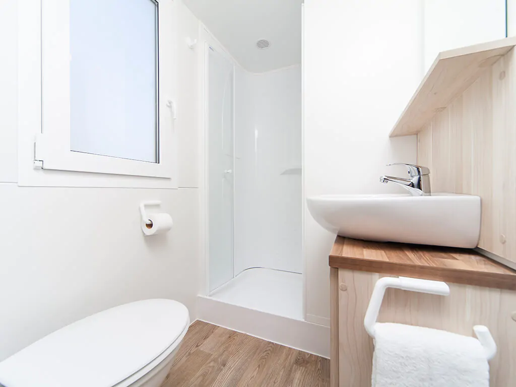 camping-paklenica-bluesun-bathroom-interior-in-mobile-homes-for-8