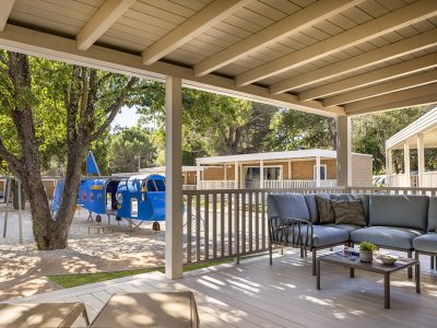 campsite-valkanela-mobile-home-forest-escape-family-exterior-kids-playground