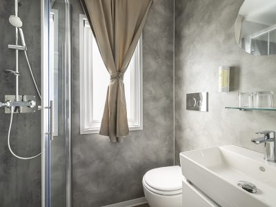 campsite-valkanela-mobile-home-forest-escape-interior-bathroom-3