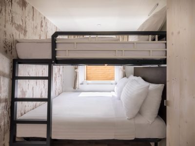 campsite-valkanela-mobile-home-forest-escape-interior-bedroom-bunk-bed