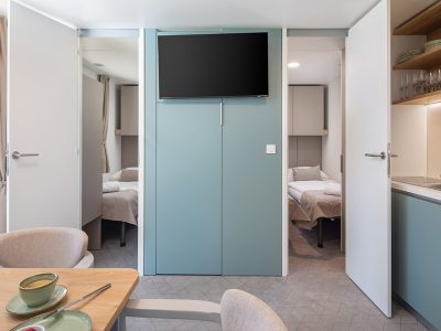 aminess-avalona-camping-resort-family-premium-holiday-home-interior-kitchen-2
