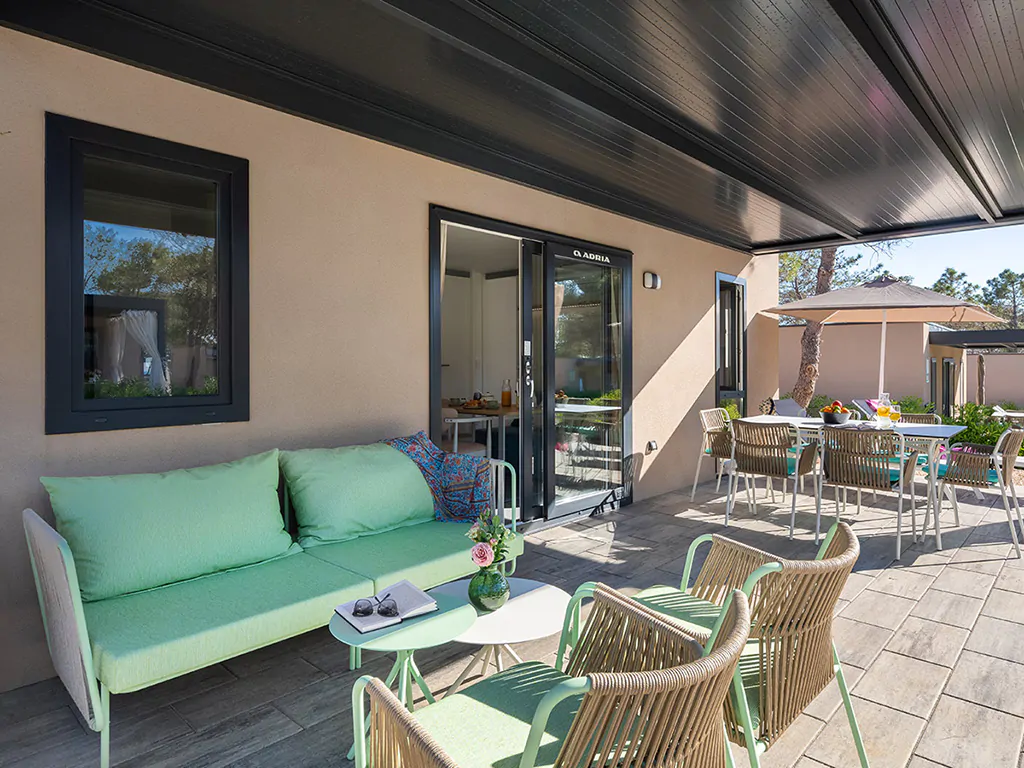 aminess-avalona-camping-resort-family-premium-holiday-home-terrace-i-2