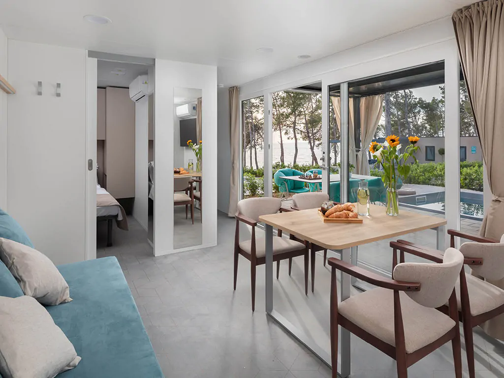 aminess-avalona-family-luxury-holiday-home-pool-terrace