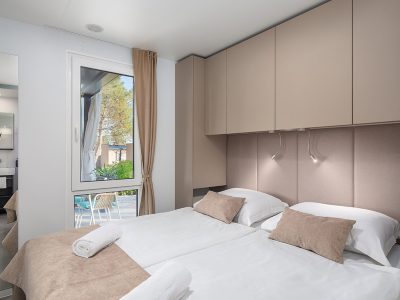 aminess-avalona-premium-holiday-home-interior-bedroom-double-bed