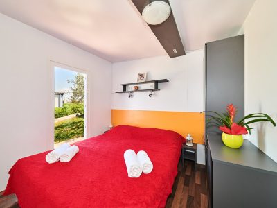 campsite-kastanija-mobile-home-lavanda-interior-bedroom