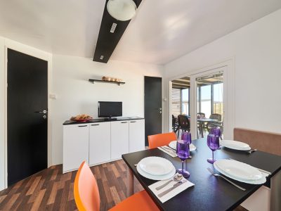 campsite-park-umag-mobile-home-lavanda-interior-living-room