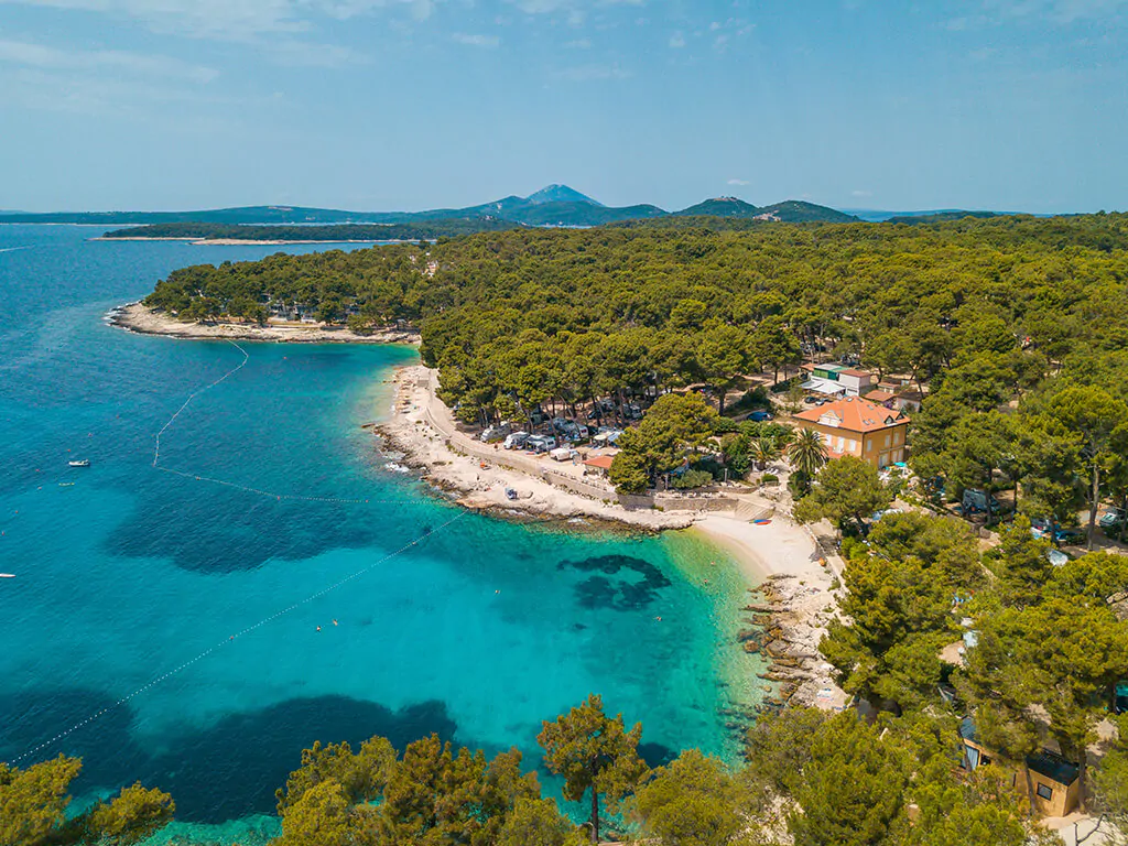campsite-cikat-beachside-crystal-clear-adriatic-sea-bird-perspective