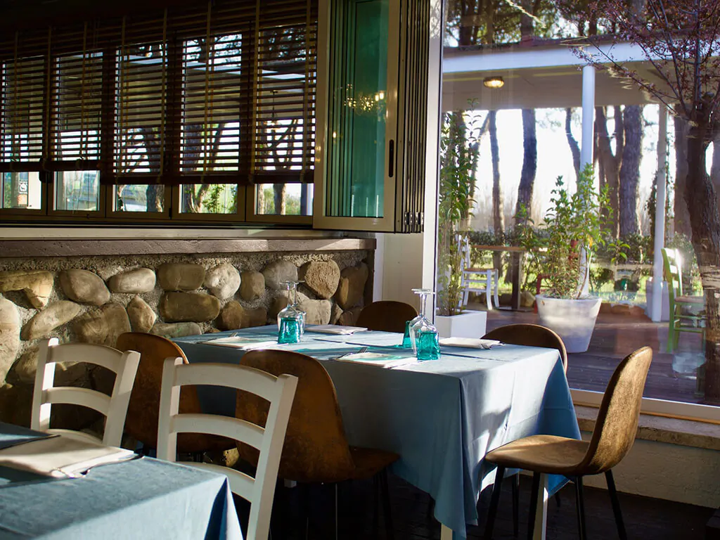 cesenatico-camping-village-restaurant-interior-i