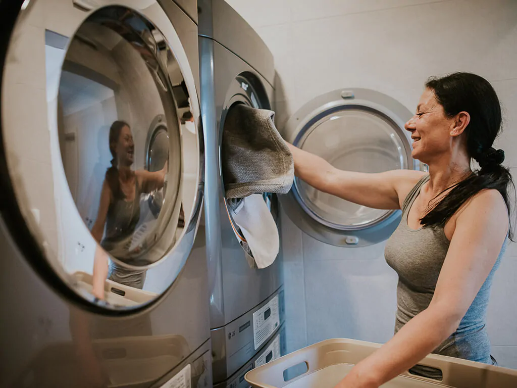 floria-glamping-garden-laundry-room