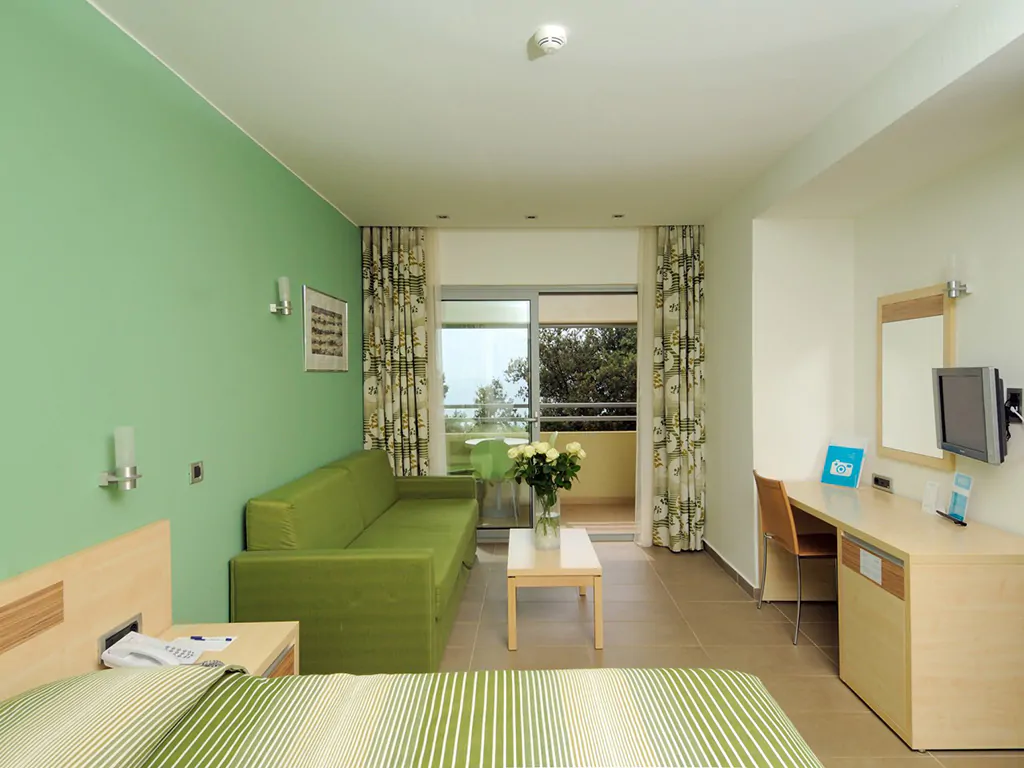 campsite-porto-sole-premium-room-interior-living-room