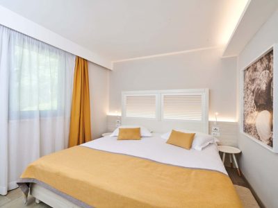 villas-bellevue-resort-classic-villa-plus-interior-bedroom-double-bed