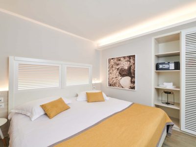 villas-bellevue-resort-classic-villa-plus-interior-bedroom-double-bed-i