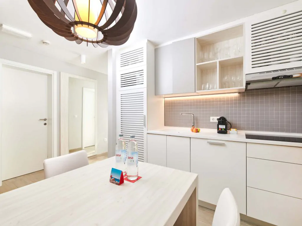 villas-bellevue-resort-classic-villa-plus-interior-kitchen-i