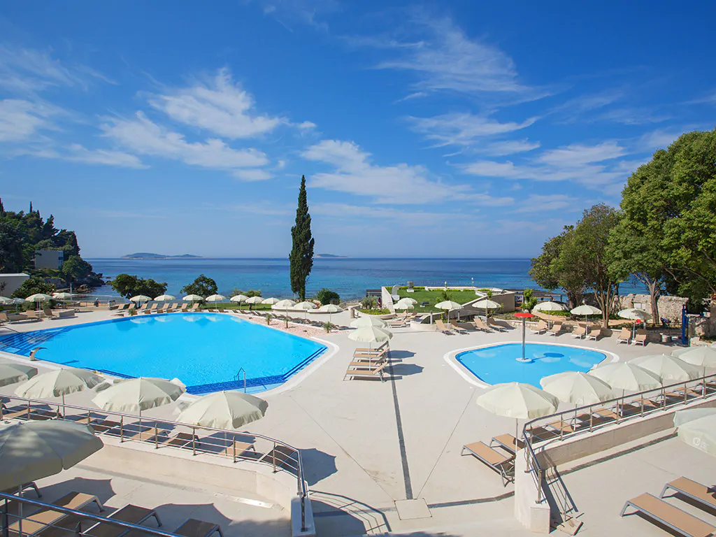 villas-mlini-resort-outdoor-pool