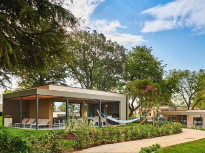 villas-park-resort-classic-villa-exterior-garden-2
