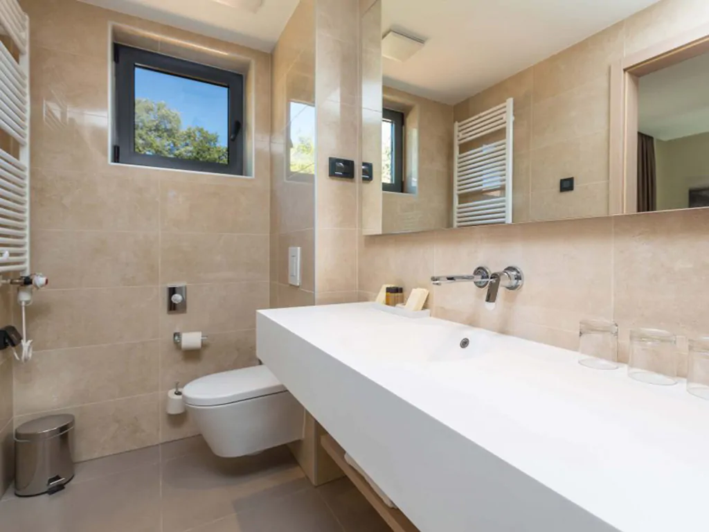 villas-park-resort-classic-villa-interior-bathroom-4