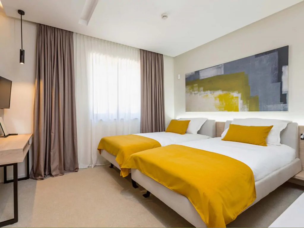 villas-park-resort-classic-villa-interior-bedroom-single-beds-4