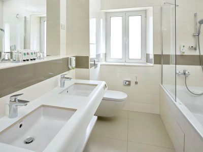 villas-srebreno-resort-premium-beachfront-apartment-for-4-interior-bathroom