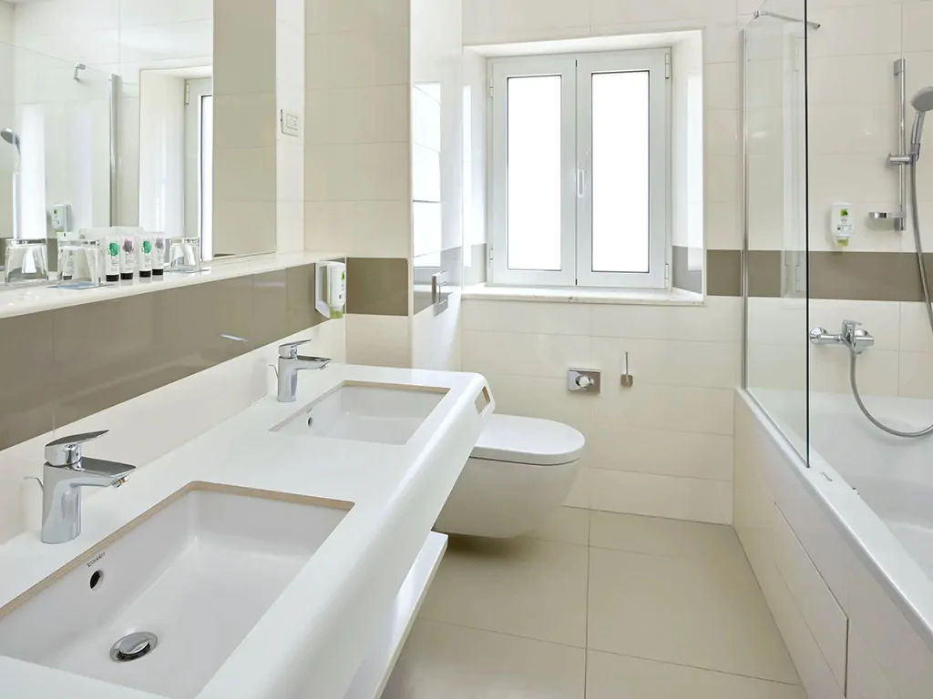 villas-srebreno-resort-premium-beachfront-apartment-for-4-interior-bathroom