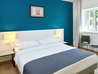 villas-srebreno-resort-premium-beachfront-apartment-for-4-interior-bedroom