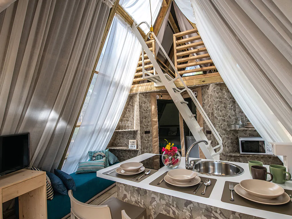 boutique-santa-marina-interior-living-room