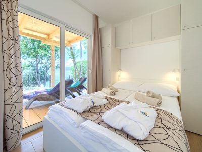 campsite-glavotok-luxury-villa-interior-bedroom