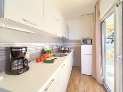 campsite-glavotok-luxury-villa-interior-kitchen