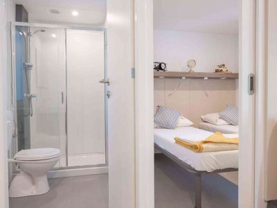 campsite-stobrec-split-mobile-home-vista-first-row-interior-bedroom-bathroom