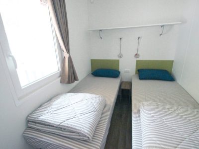 happy-camp-happy-superior-interior-bedroom-2