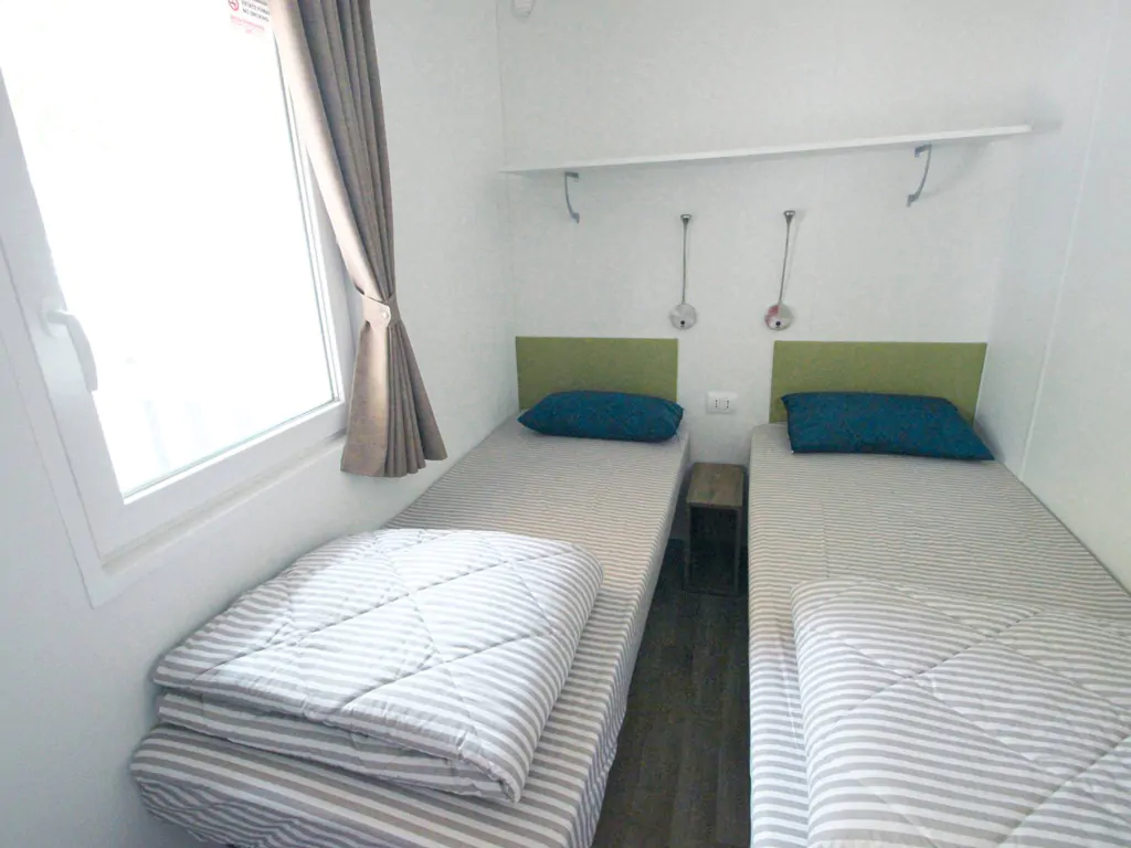happy-camp-happy-superior-interior-bedroom-5