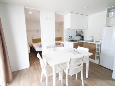 happy-camp-happy-superior-interior-kitchen-2