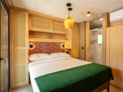 camping-naturist-solaris-eco-home-42-mobile-home-interior-bedroom