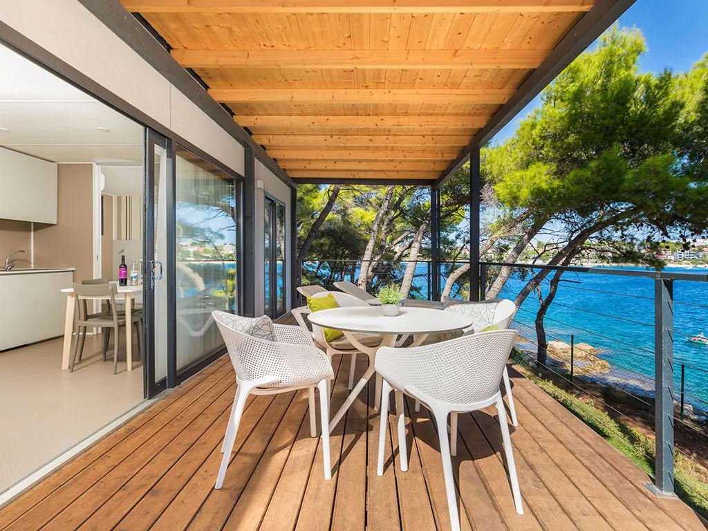 campsite-arena-stoja-camping-villa-first-row-terrace