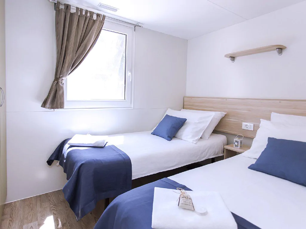 campsite-park-soline-mobile-home-premium-fist-row-interior