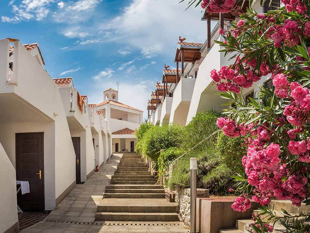 campsite-jezera-lovisca-apartament-b-exterior-stairway