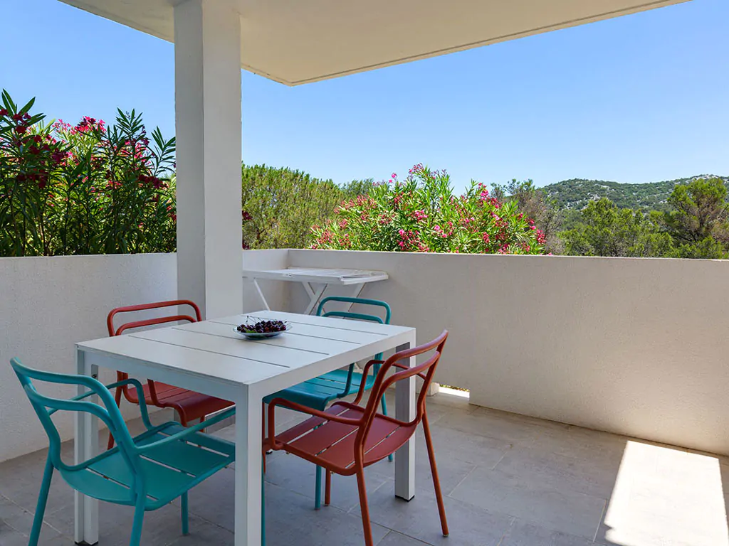 campsite-jezera-lovisca-apartament-b-exterior-terrace