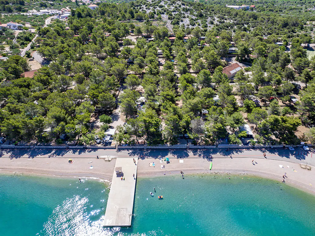 campsite-jezera-lovisca-pitch-beach-air-view